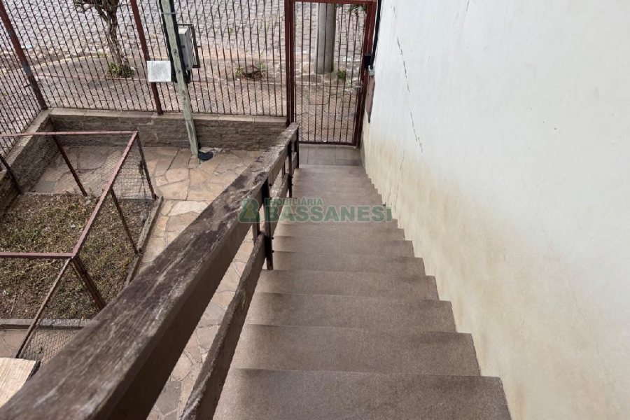 Casa com 120m², 3 dormitórios, 1 vaga, no bairro São José em Caxias do Sul para Alugar