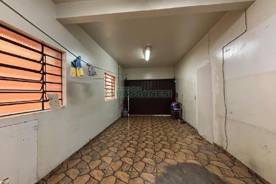 Casa com 120m², 3 dormitórios, 1 vaga, no bairro São José em Caxias do Sul para Alugar