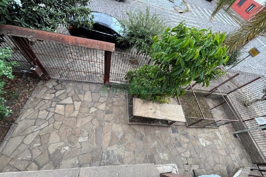 Casa com 120m², 3 dormitórios, 1 vaga, no bairro São José em Caxias do Sul para Alugar