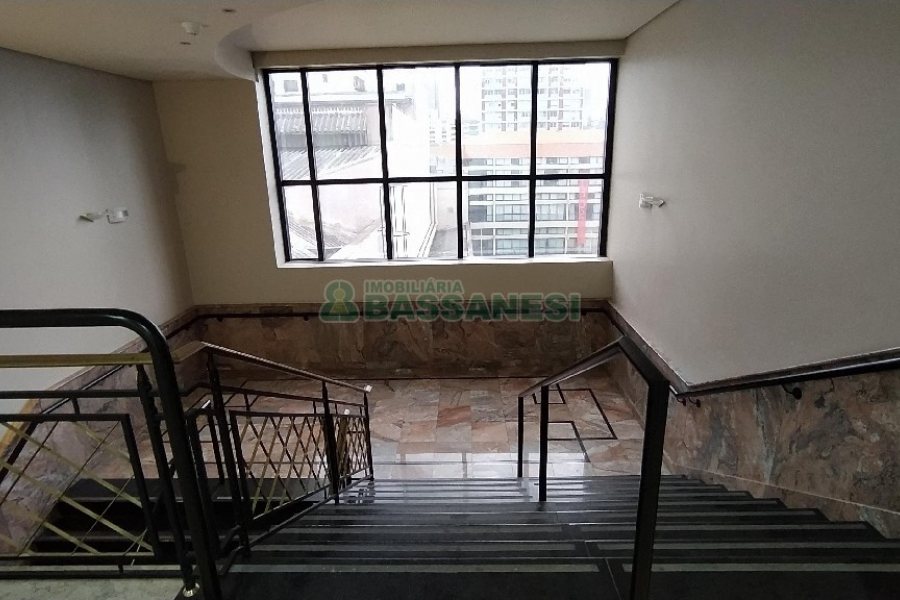 Sala com 516m², no bairro São Pelegrino em Caxias do Sul para Alugar