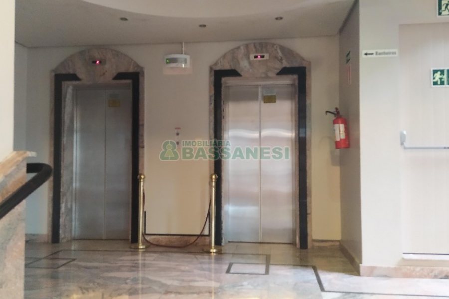 Sala com 516m², no bairro São Pelegrino em Caxias do Sul para Alugar