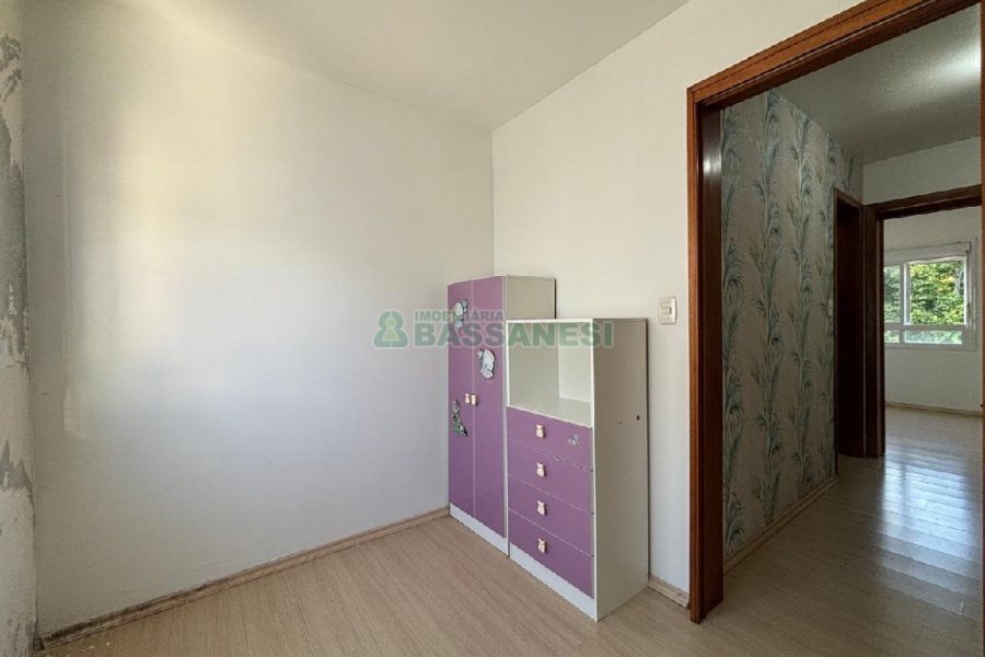 Casa com 110m², 2 dormitórios, 2 vagas, no bairro Ana Rech em Caxias do Sul para Alugar