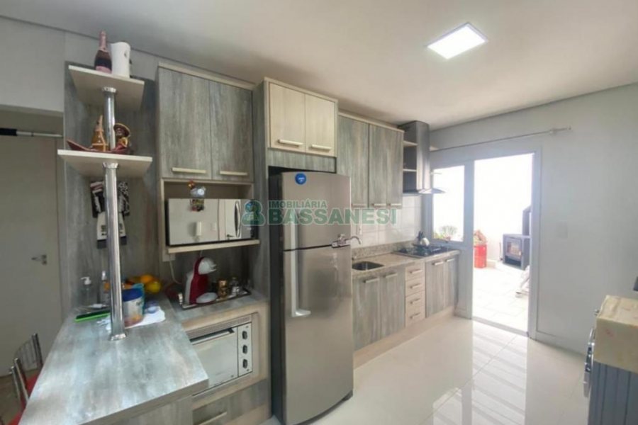 Apartamento com 108m², 2 dormitórios, 2 vagas, no bairro Ana Rech em Caxias do Sul para Comprar