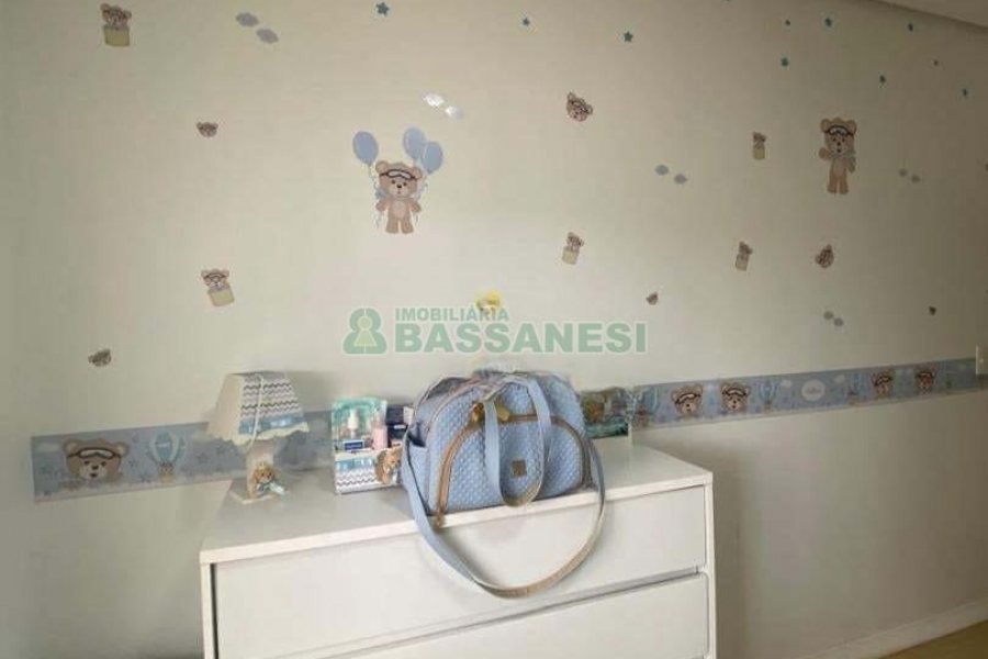 Apartamento com 108m², 2 dormitórios, 2 vagas, no bairro Ana Rech em Caxias do Sul para Comprar