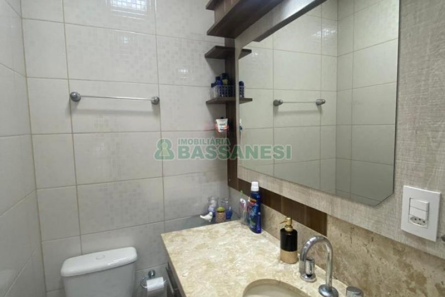 Apartamento com 108m², 2 dormitórios, 2 vagas, no bairro Ana Rech em Caxias do Sul para Comprar