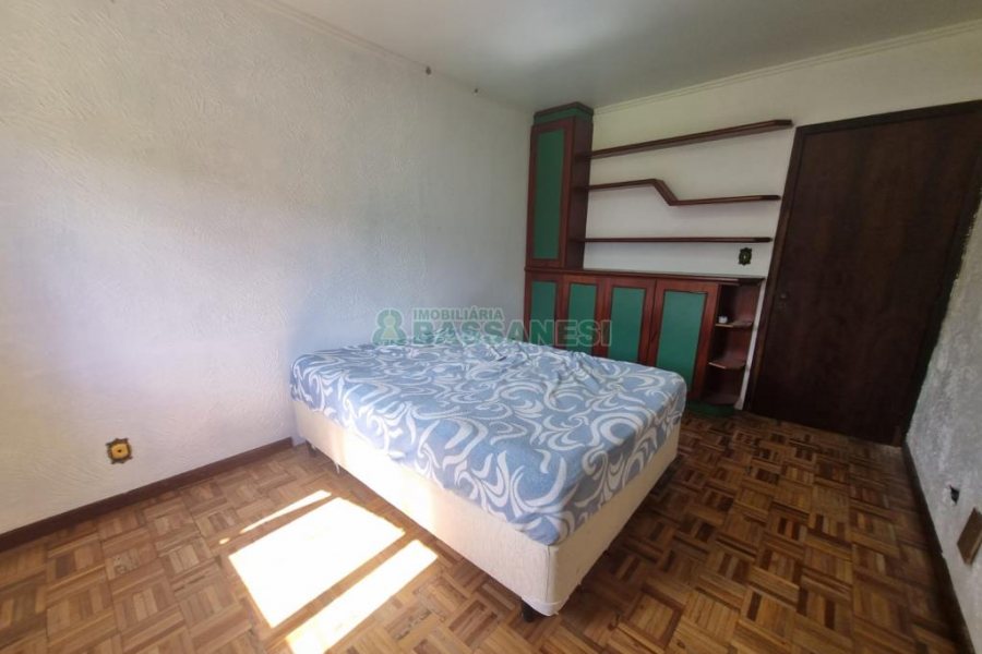 Casa com 230m², 4 dormitórios, 2 vagas, no bairro Colina Sorriso em Caxias do Sul para Alugar