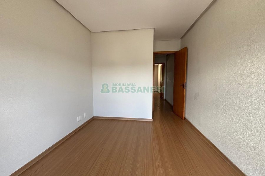 Sobrado com 84m², 2 dormitórios, no bairro Ana Rech em Caxias do Sul para Alugar