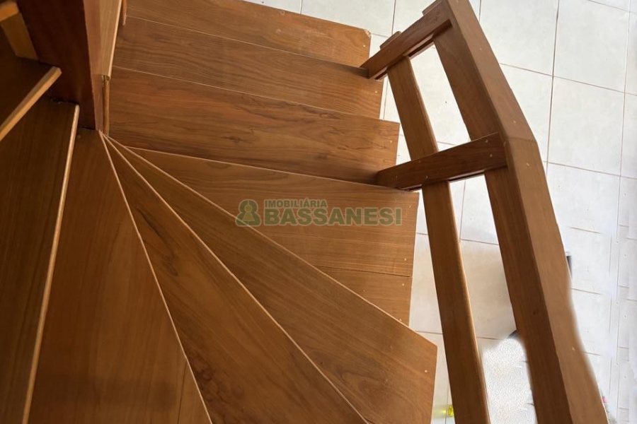 Sobrado com 84m², 2 dormitórios, no bairro Ana Rech em Caxias do Sul para Alugar