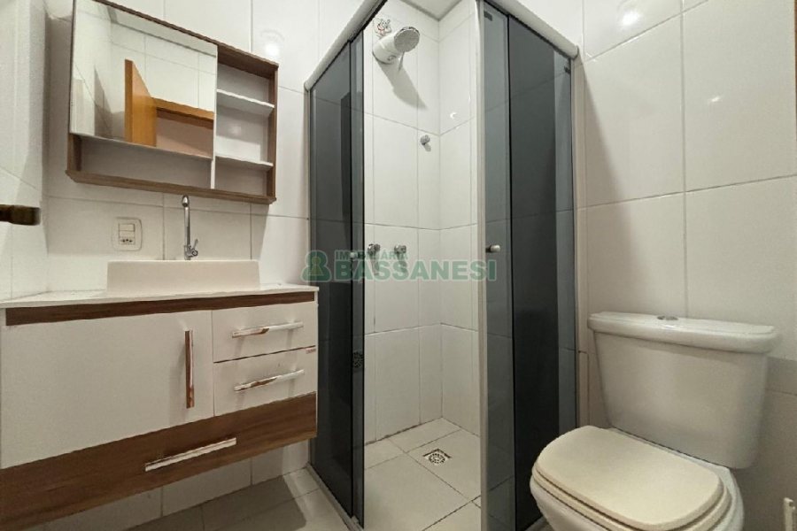 Sobrado com 84m², 2 dormitórios, no bairro Ana Rech em Caxias do Sul para Alugar