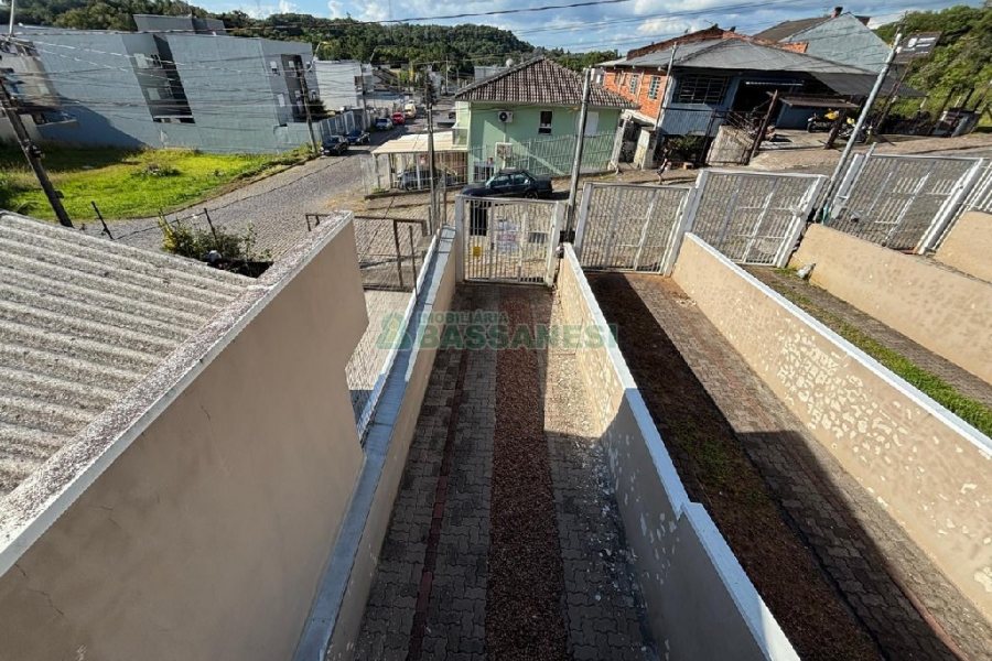 Sobrado com 84m², 2 dormitórios, no bairro Ana Rech em Caxias do Sul para Alugar