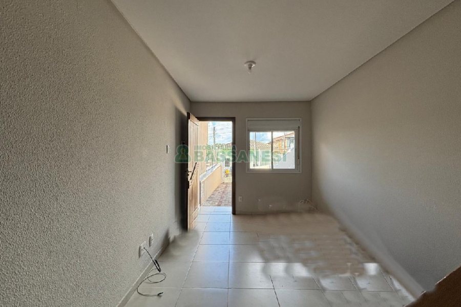 Sobrado com 84m², 2 dormitórios, no bairro Ana Rech em Caxias do Sul para Alugar