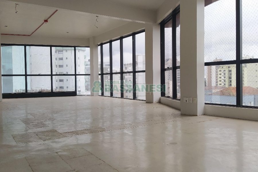 Sala com 399m², no bairro São Pelegrino em Caxias do Sul para Alugar