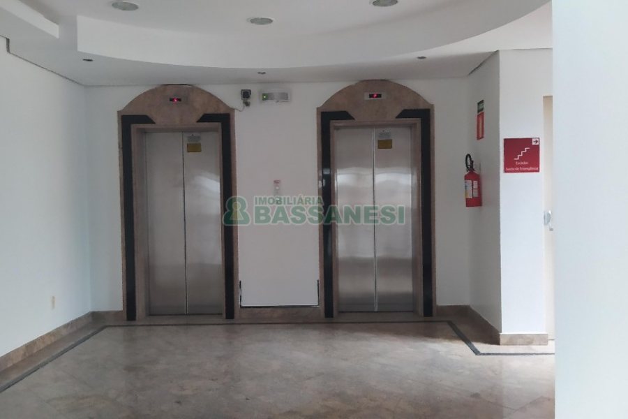 Sala com 399m², no bairro São Pelegrino em Caxias do Sul para Alugar