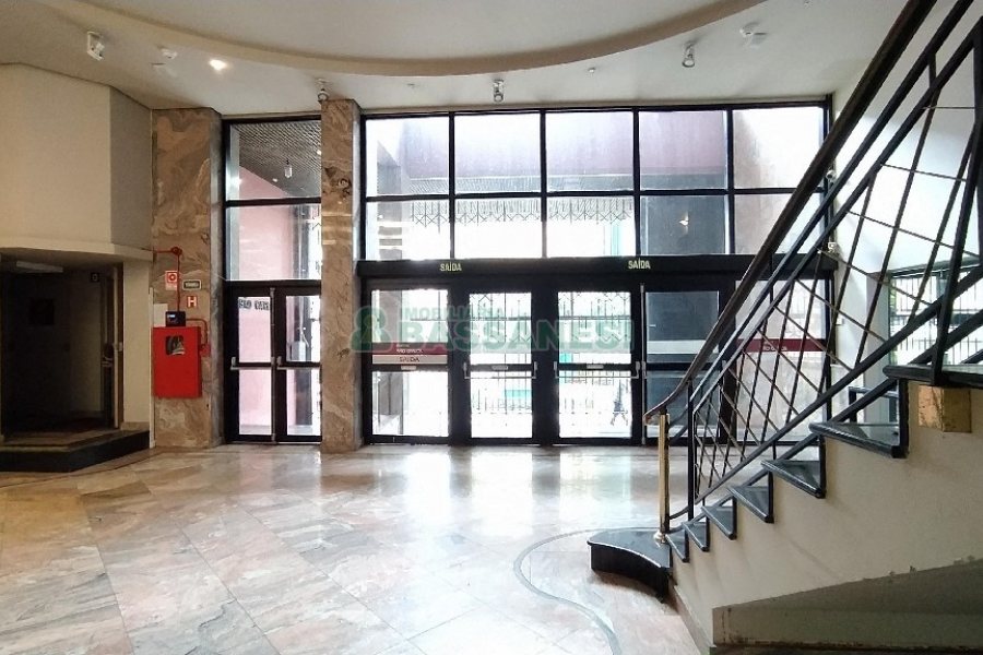Sala com 516m², no bairro São Pelegrino em Caxias do Sul para Alugar