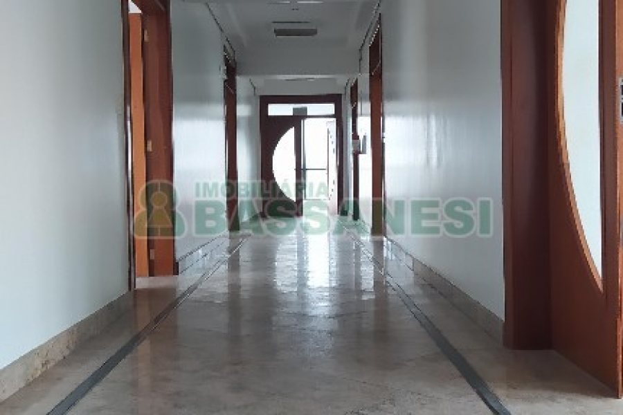 Sala com 516m², no bairro São Pelegrino em Caxias do Sul para Alugar