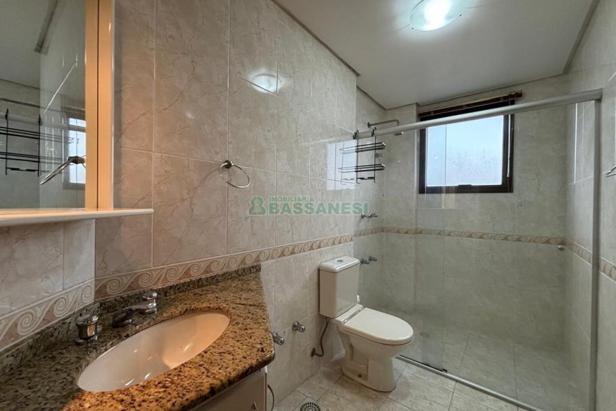 Apto Mobiliado com 115m², 3 dormitórios, 2 vagas, no bairro Jardim América em Caxias do Sul para Alugar