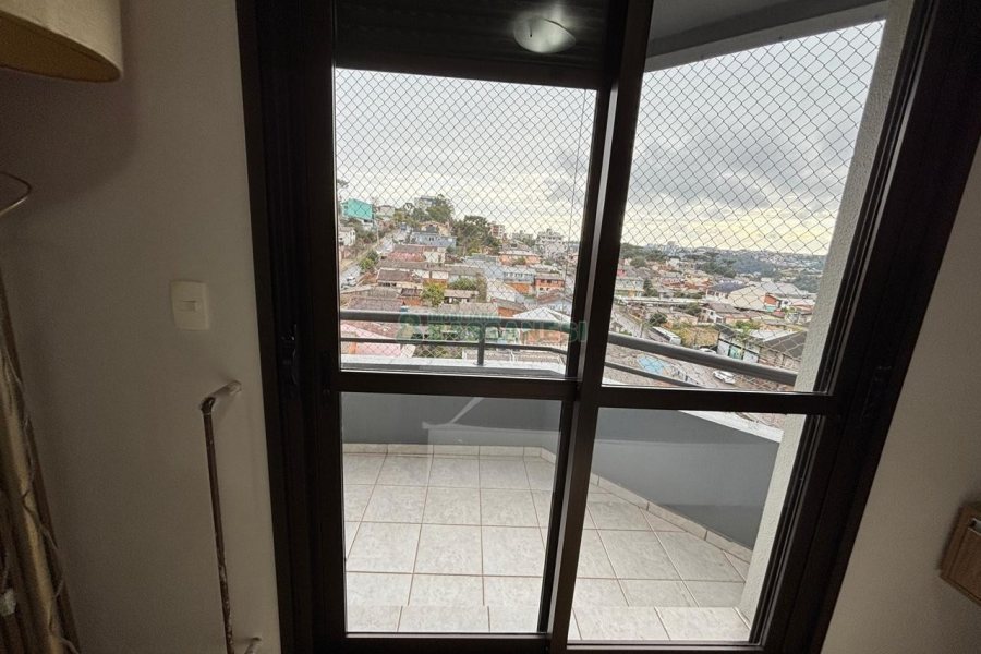 Apto Mobiliado com 115m², 3 dormitórios, 2 vagas, no bairro Jardim América em Caxias do Sul para Alugar