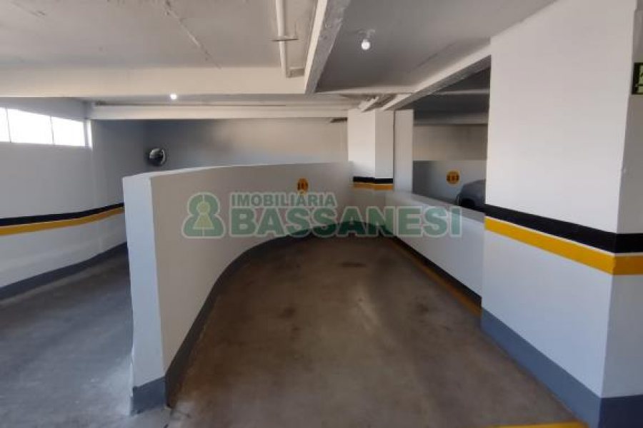 Apartamento com 79m², 2 dormitórios, 1 vaga, no bairro Pio X em Caxias do Sul para Comprar