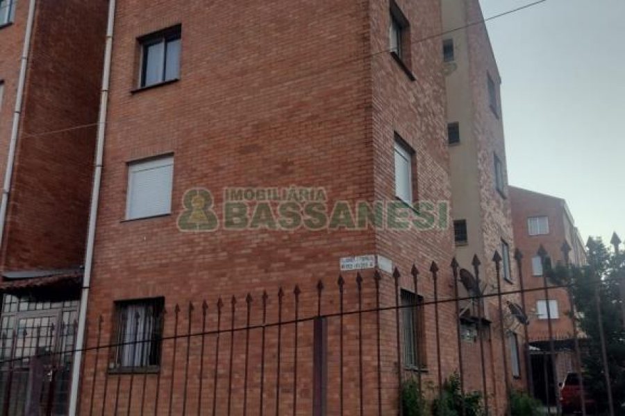 Apartamento com 33m², 1 dormitório, 1 vaga, no bairro São Victor COHAB em Caxias do Sul para Comprar