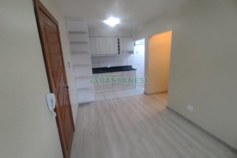 Apartamento com 33m², 1 dormitório, 1 vaga, no bairro São Victor COHAB em Caxias do Sul para Comprar