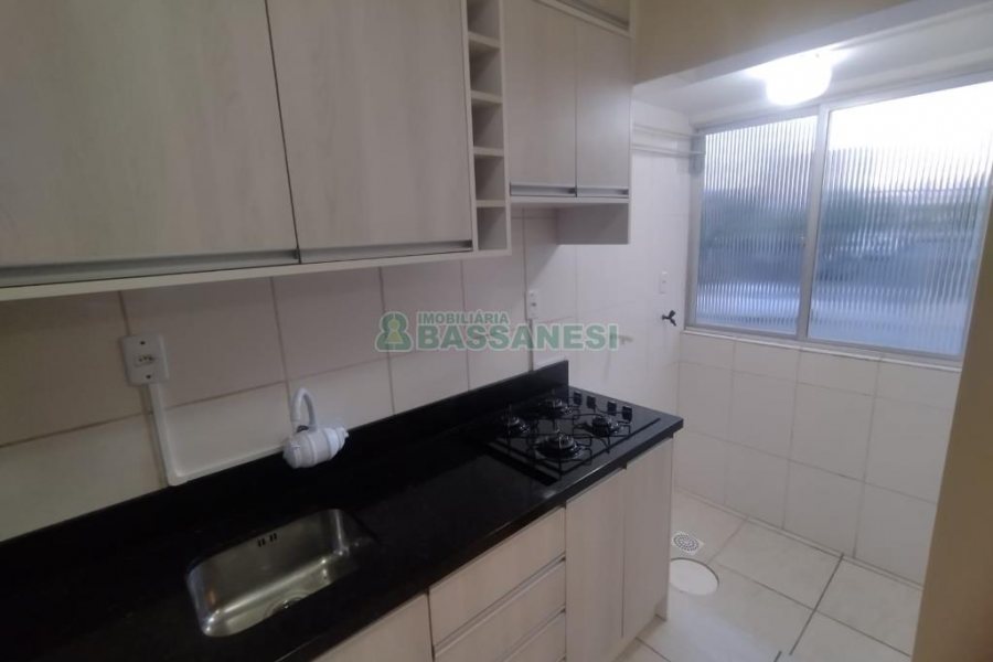 Apartamento com 33m², 1 dormitório, 1 vaga, no bairro São Victor COHAB em Caxias do Sul para Comprar