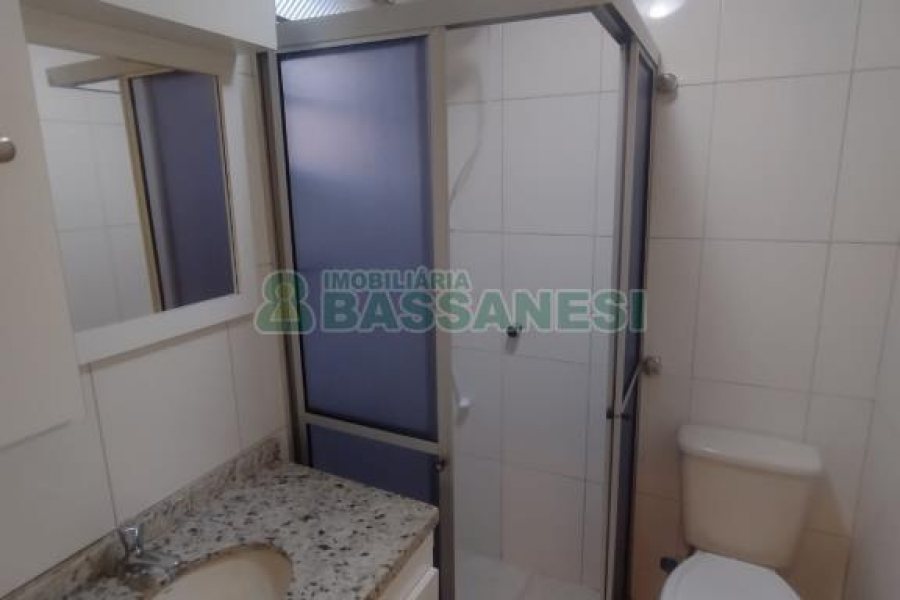 Apartamento com 33m², 1 dormitório, 1 vaga, no bairro São Victor COHAB em Caxias do Sul para Comprar