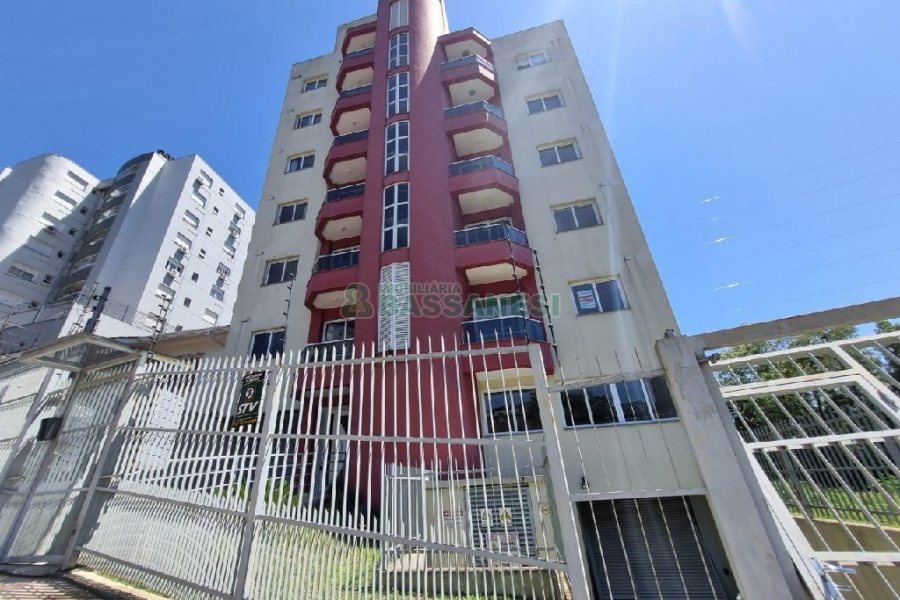Apartamento com 85m², 2 dormitórios, 2 vagas, no bairro Sagrada Família em Caxias do Sul para Alugar