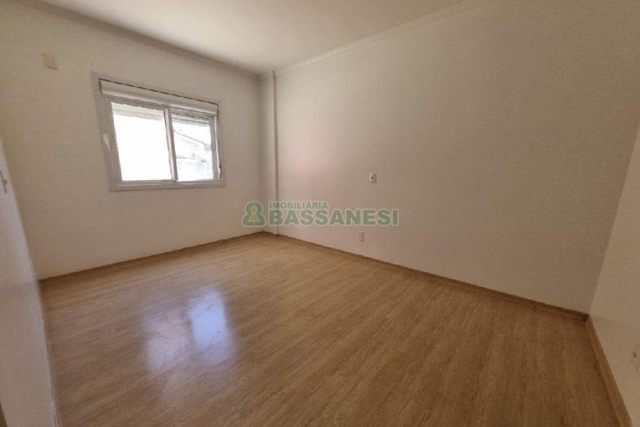 Apartamento com 85m², 2 dormitórios, 2 vagas, no bairro Sagrada Família em Caxias do Sul para Alugar