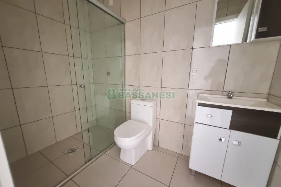 Apartamento com 85m², 2 dormitórios, 2 vagas, no bairro Sagrada Família em Caxias do Sul para Alugar