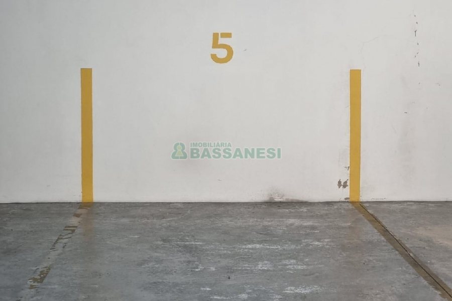 Apartamento com 85m², 2 dormitórios, 2 vagas, no bairro Sagrada Família em Caxias do Sul para Alugar