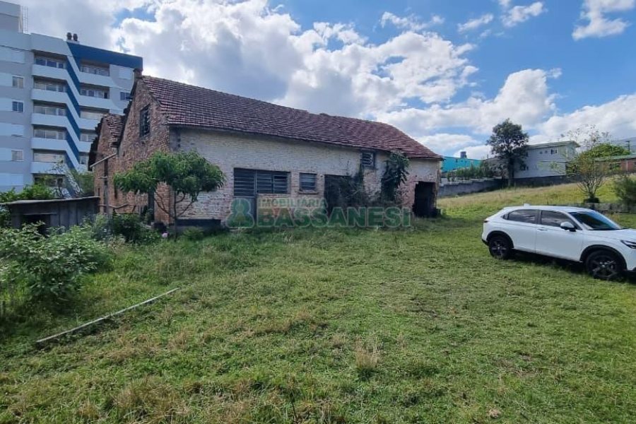 Terreno, no bairro Nossa Senhora do Rosário em Caxias do Sul para Comprar