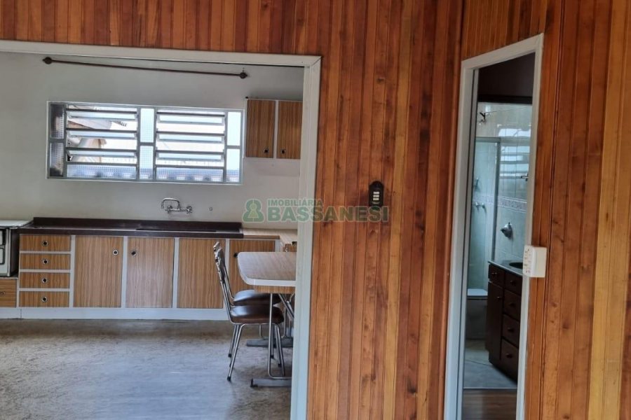 Casa com 130m², 4 dormitórios, 1 vaga, no bairro Jardim Eldorado em Caxias do Sul para Comprar