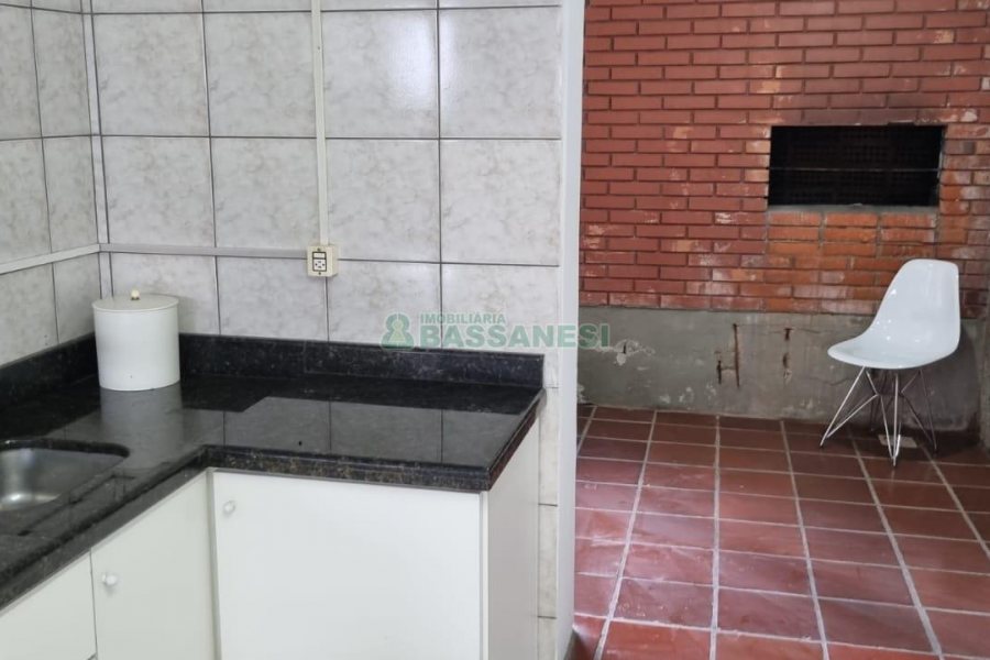 Casa com 130m², 4 dormitórios, 1 vaga, no bairro Jardim Eldorado em Caxias do Sul para Comprar