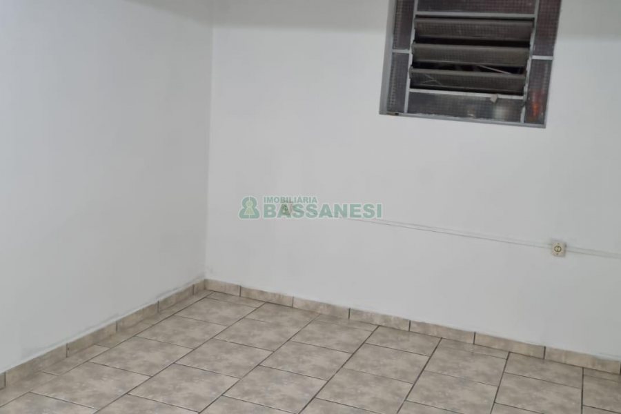 Casa com 130m², 4 dormitórios, 1 vaga, no bairro Jardim Eldorado em Caxias do Sul para Comprar
