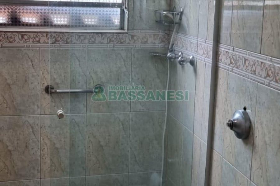 Casa com 130m², 4 dormitórios, 1 vaga, no bairro Jardim Eldorado em Caxias do Sul para Comprar
