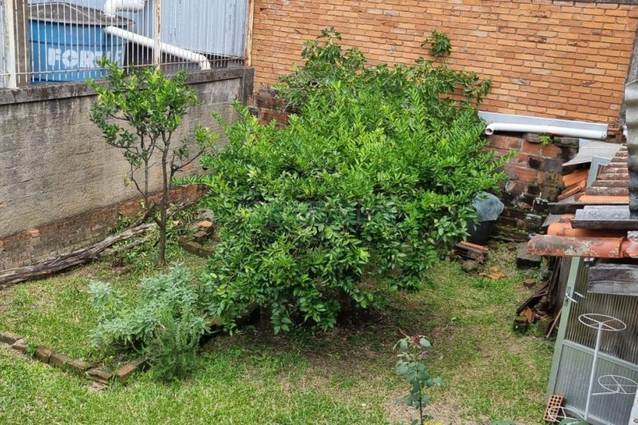 Casa com 130m², 4 dormitórios, 1 vaga, no bairro Jardim Eldorado em Caxias do Sul para Comprar