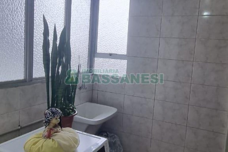 Apartamento com 103m², 3 dormitórios, no bairro Centro em Caxias do Sul para Comprar