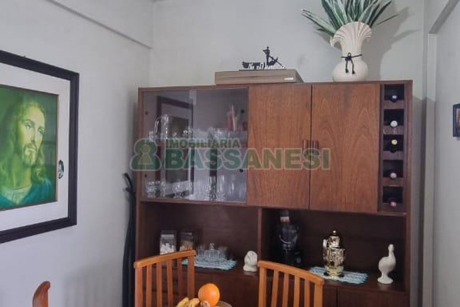Apartamento com 103m², 3 dormitórios, no bairro Centro em Caxias do Sul para Comprar