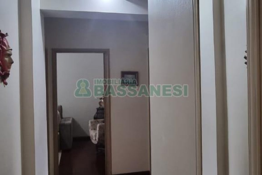 Apartamento com 103m², 3 dormitórios, no bairro Centro em Caxias do Sul para Comprar