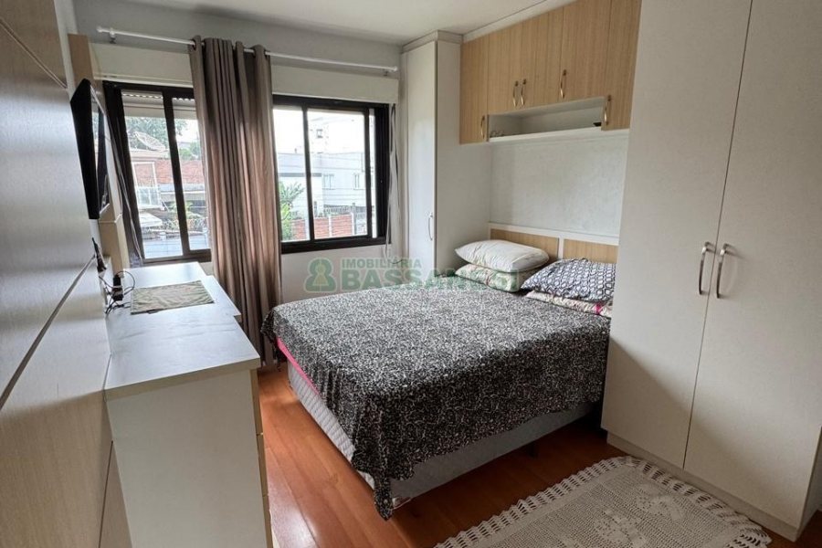 Apartamento com 93m², 3 dormitórios, 1 vaga, no bairro Pio X em Caxias do Sul para Comprar