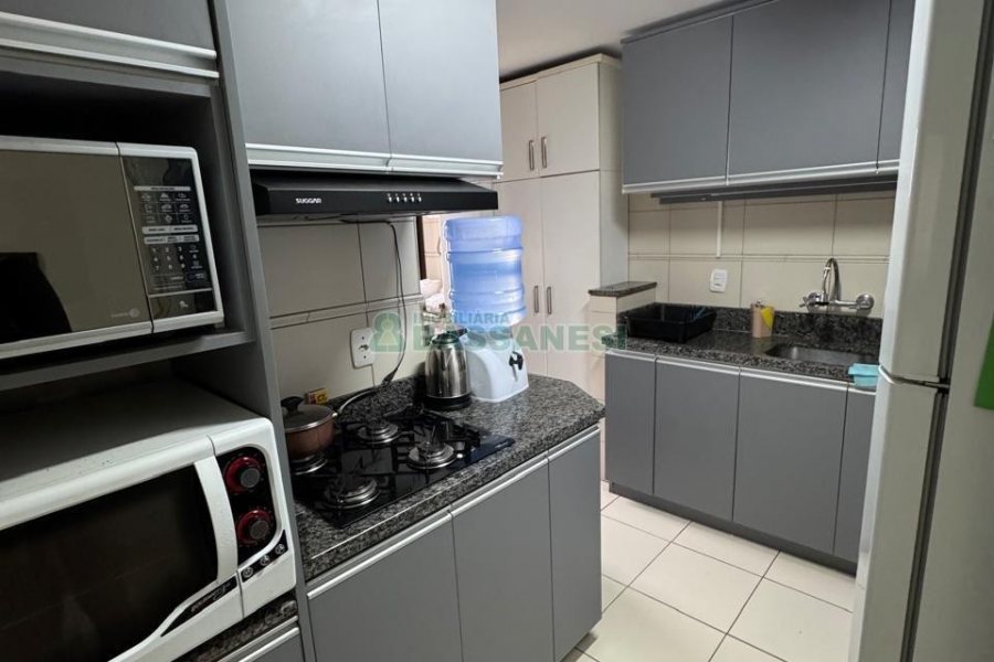 Apartamento com 93m², 3 dormitórios, 1 vaga, no bairro Pio X em Caxias do Sul para Comprar