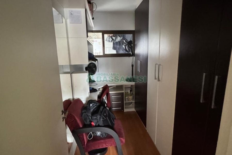 Apartamento com 93m², 3 dormitórios, 1 vaga, no bairro Pio X em Caxias do Sul para Comprar