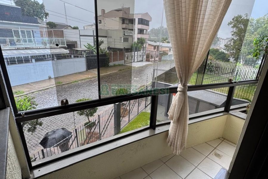 Apartamento com 93m², 3 dormitórios, 1 vaga, no bairro Pio X em Caxias do Sul para Comprar