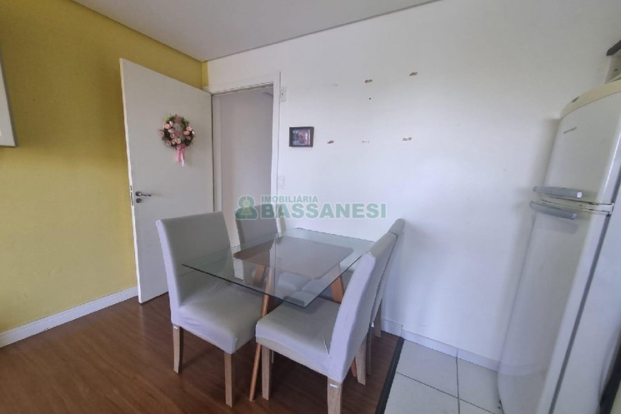 Apartamento com 62m², 2 dormitórios, 1 vaga, no bairro Desvio Rizzo em Caxias do Sul para Alugar