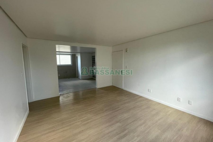 Apartamento com 99m², 2 dormitórios, 1 vaga, no bairro Centro em Caxias do Sul para Comprar