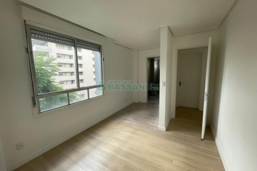 Apartamento com 99m², 2 dormitórios, 1 vaga, no bairro Centro em Caxias do Sul para Comprar