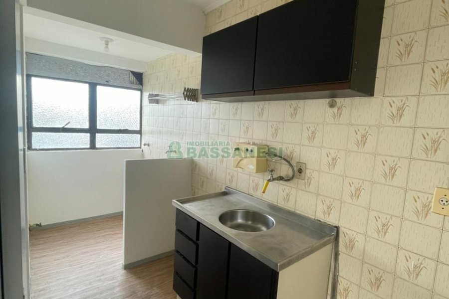 Apartamento com 37m², 1 dormitório, no bairro Centro em Caxias do Sul para Comprar