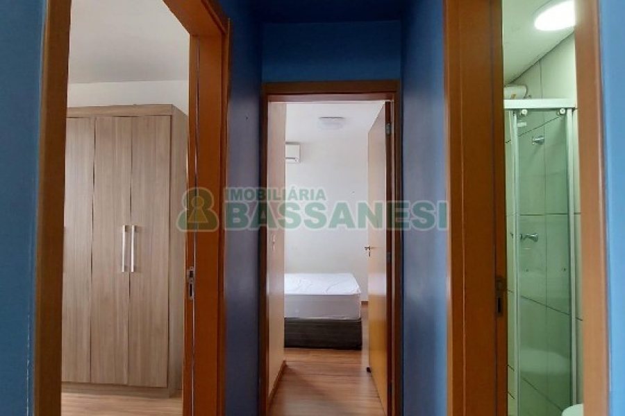 Apto Mobiliado com 49m², 2 dormitórios, 1 vaga, no bairro Bela Vista em Caxias do Sul para Alugar