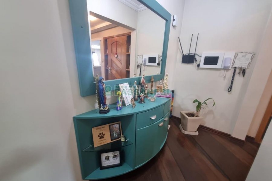 Apartamento com 203m², 3 dormitórios, 3 vagas, no bairro Sagrada Família em Caxias do Sul para Comprar