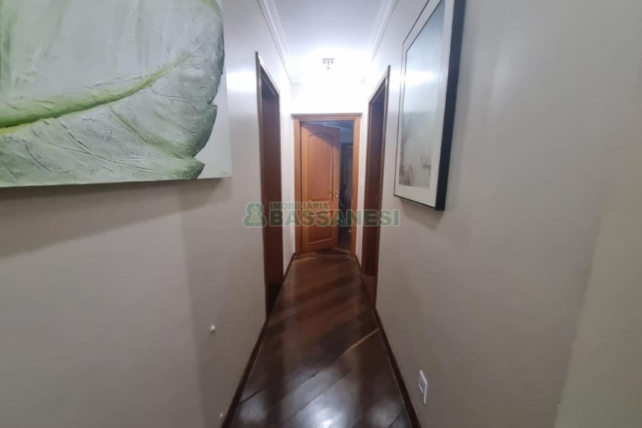 Apartamento com 203m², 3 dormitórios, 3 vagas, no bairro Sagrada Família em Caxias do Sul para Comprar